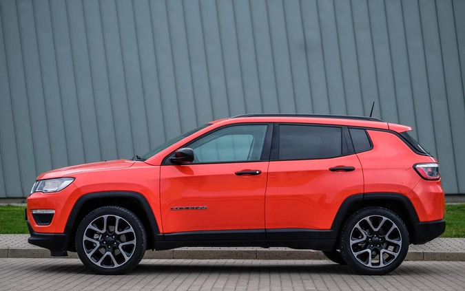 Jeep Compass cena 67900 przebieg: 109508, rok produkcji 2017 z Białystok małe 326